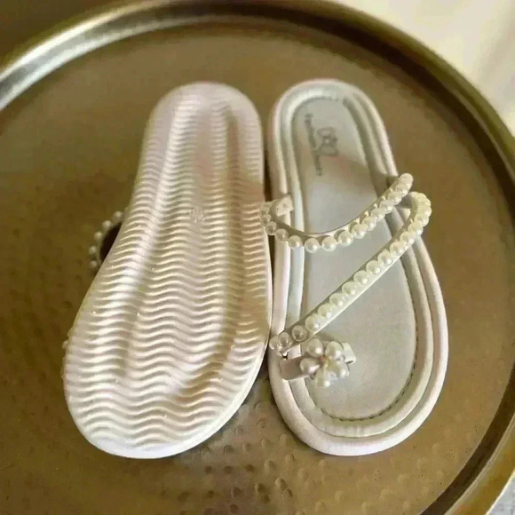 Free Gift With Purchase-Beaded Summer Sandals - Picture 3 of 5